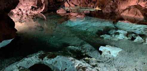 Bozkovské dolomitové jeskyně - jezero